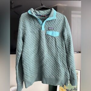 Patagonia Quilted Pullover in Sage and Aqua